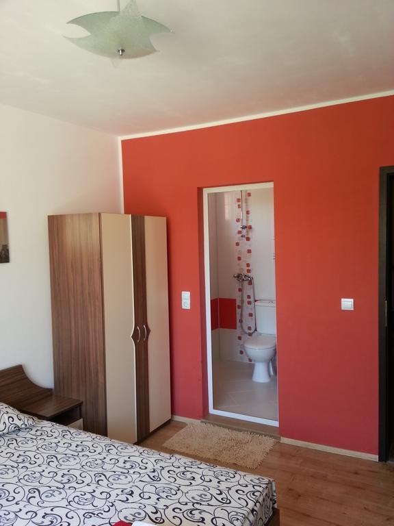 Guest House Nedelchevi Primorsko Rom bilde